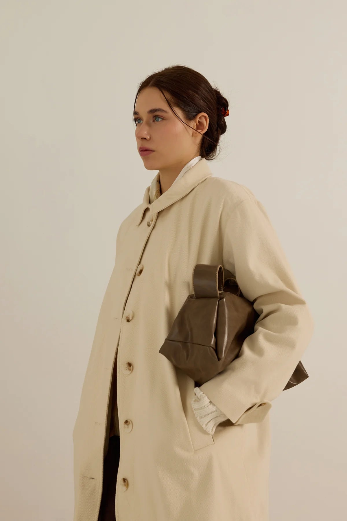 TRENCH-COAT EN GABARDINE DE COTON - VANILLE