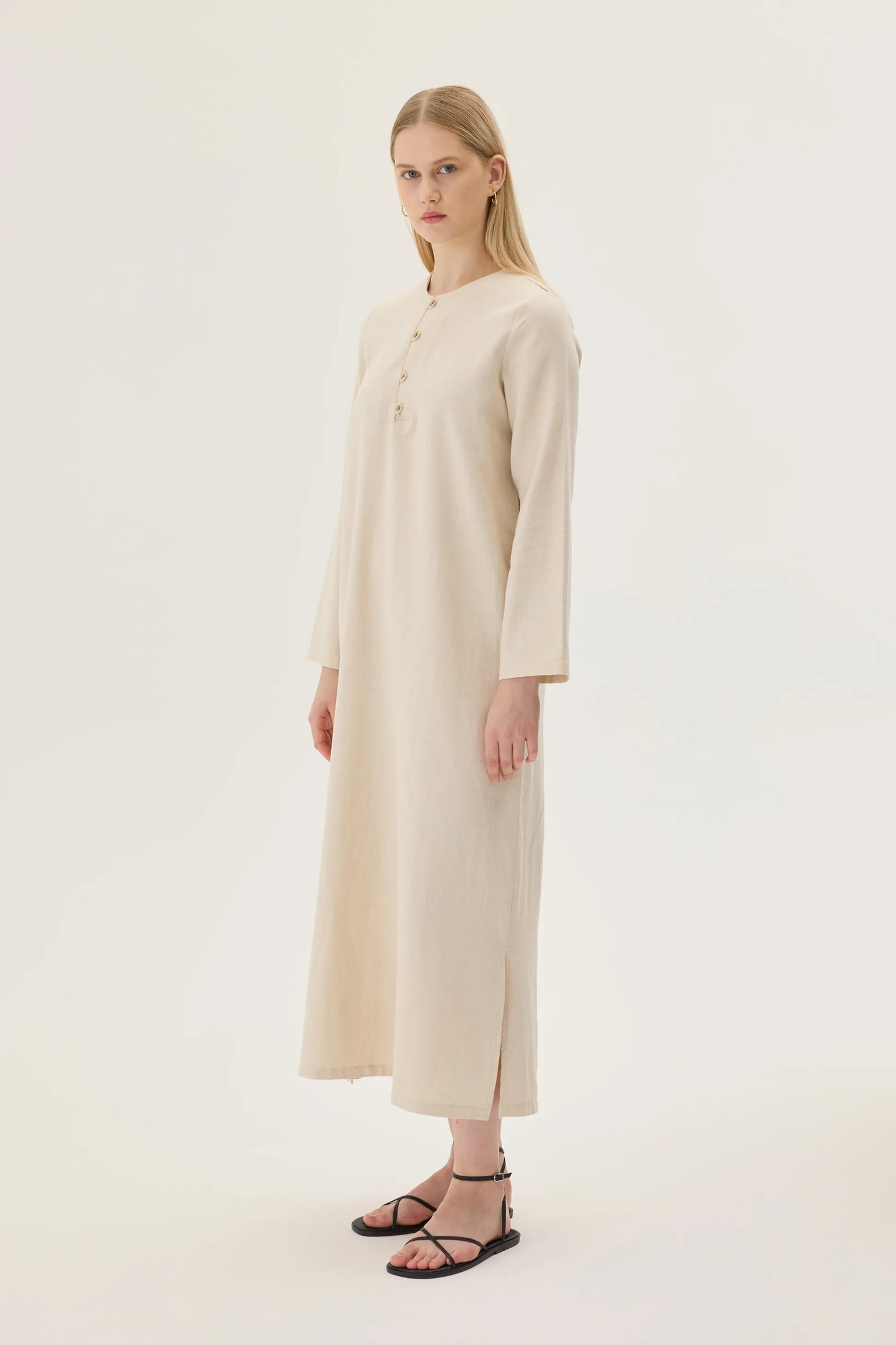 ROBE EN LIN BIOLOGIQUE À BOUTON BOISÉS - BLANC IVOIRE