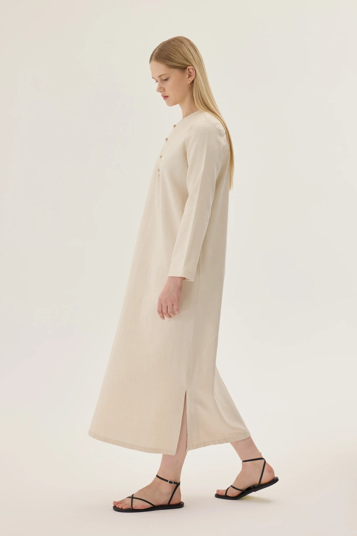 ROBE EN LIN BIOLOGIQUE À BOUTON BOISÉS - BLANC IVOIRE