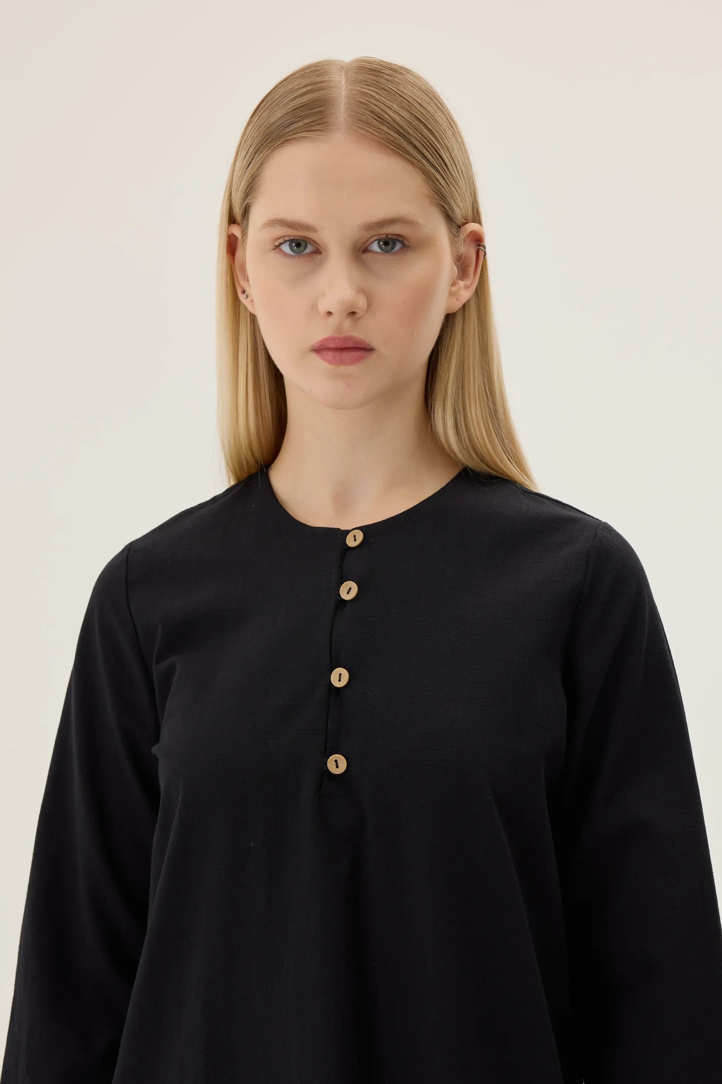 ROBE EN LIN À BOUTONS BOISÉS - NOIRE